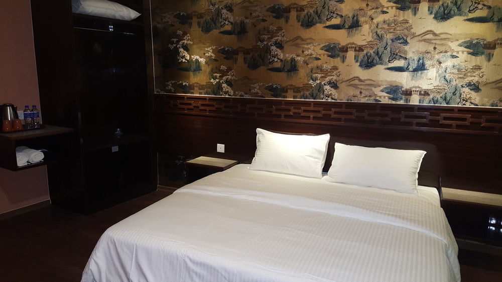 Apple Hotel Penang George Town Exteriör bild